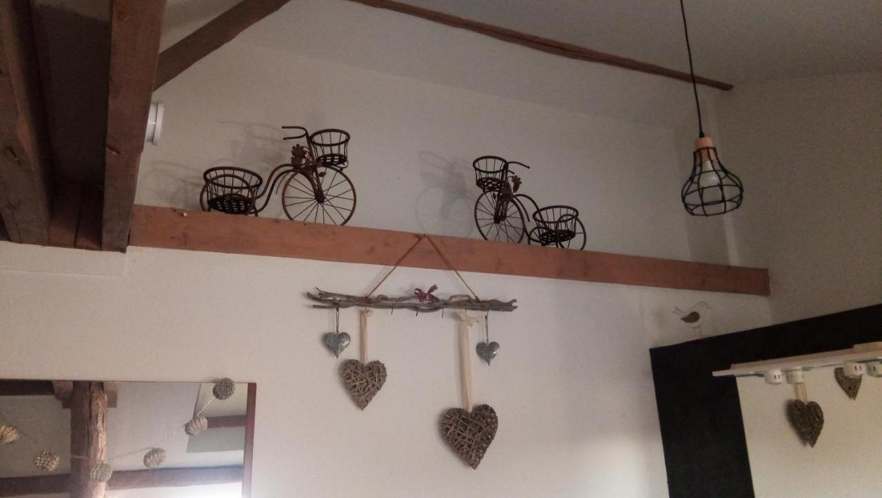 Les 2 Granges Chambre d'hôtes Bérig-Vintrange Exterior foto